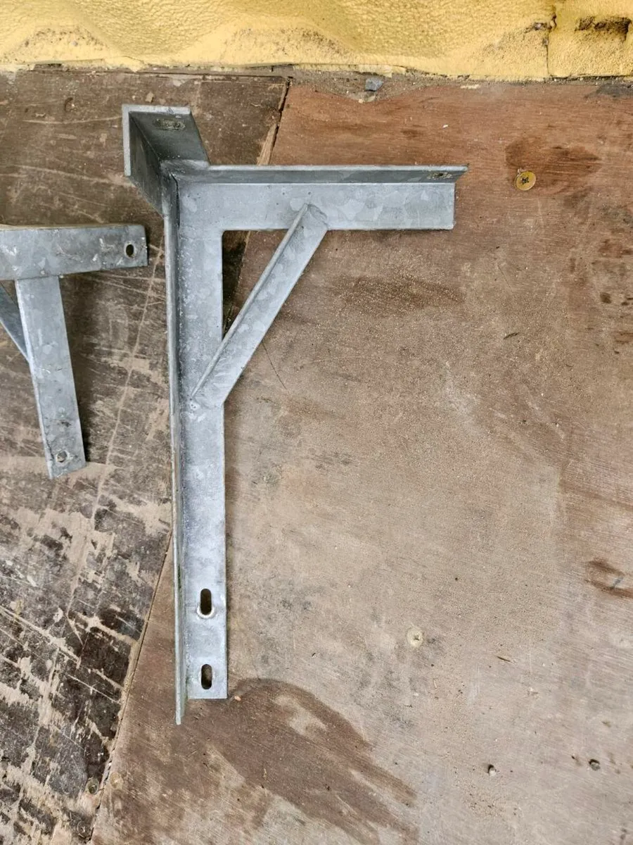 2 Galvanised Brackets - Image 2