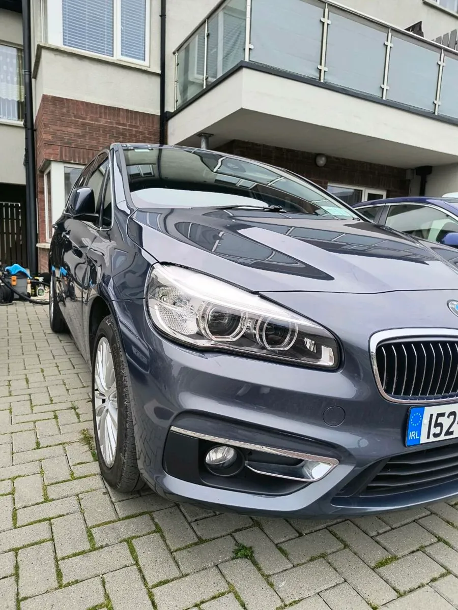 7 seater car - Image 1