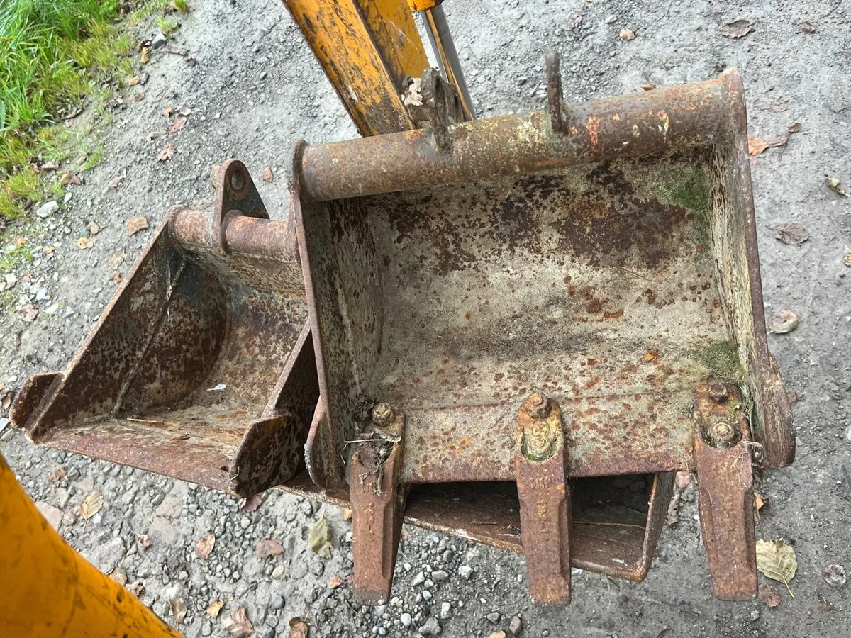 Digger, dumper & plant trailer - Image 3