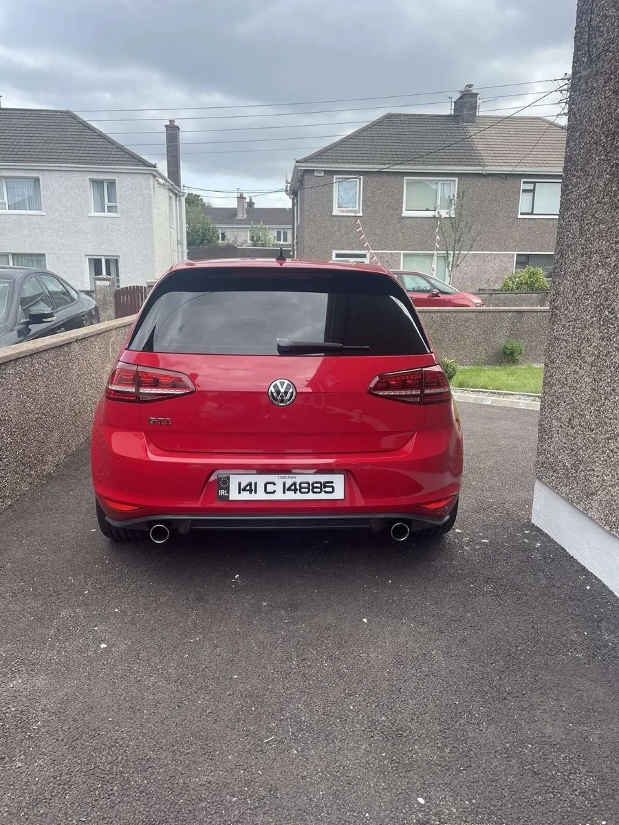 Volkswagen Golf GTI - Image 2