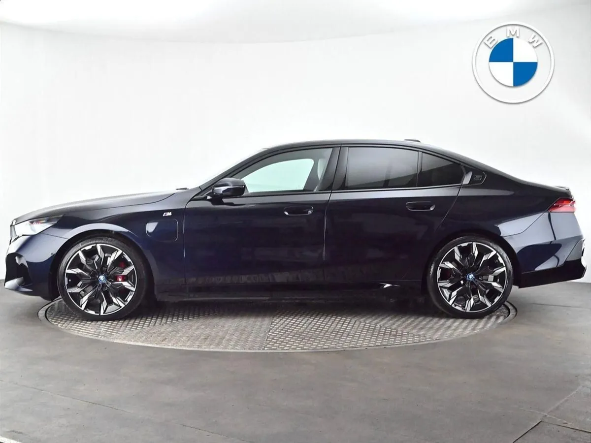 BMW 5 Series 530e M Sport Pro Saloon - Image 3