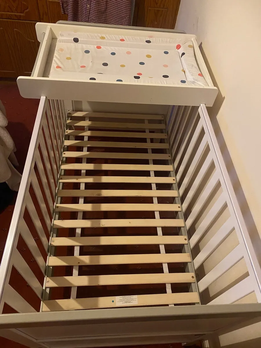 Baby’s cot bed - Image 2
