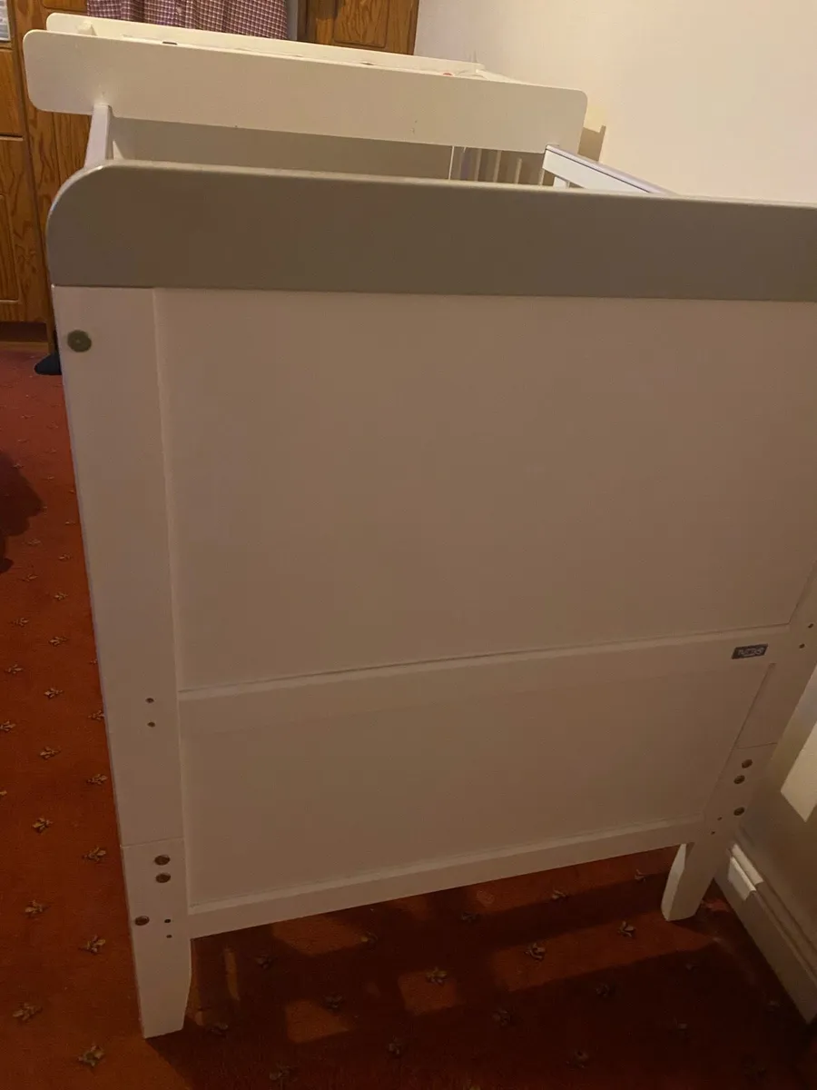 Baby’s cot bed - Image 3