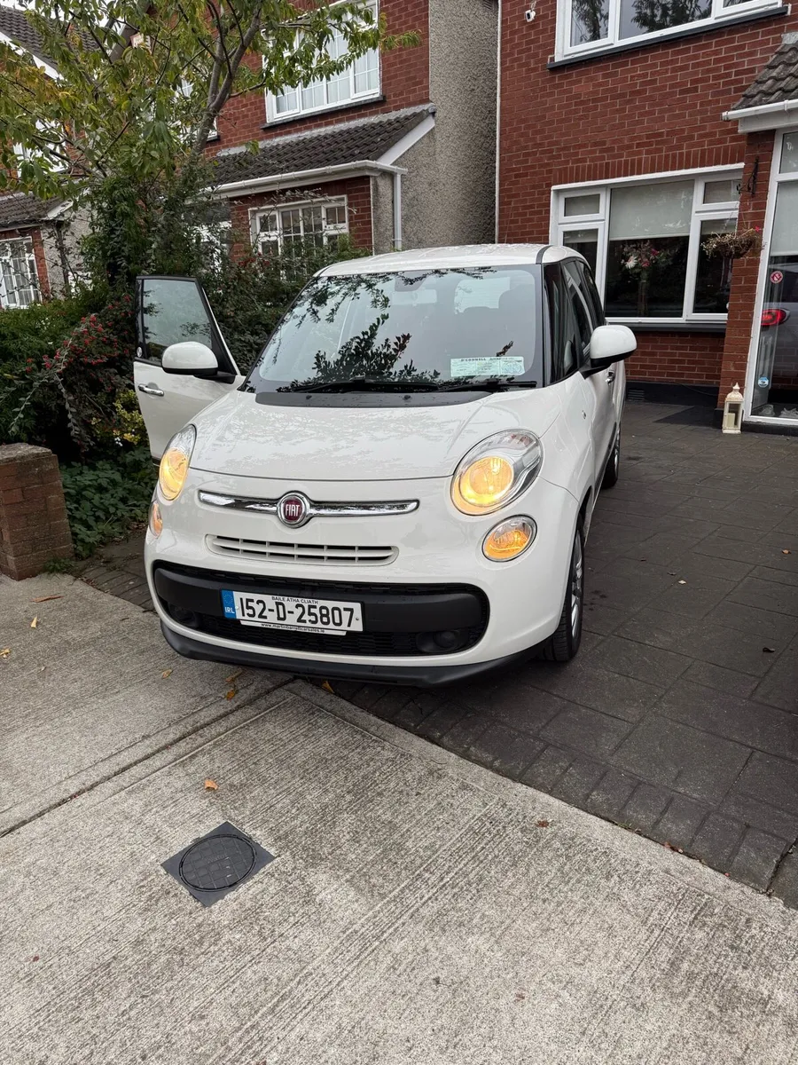 Fiat 500L - Image 1