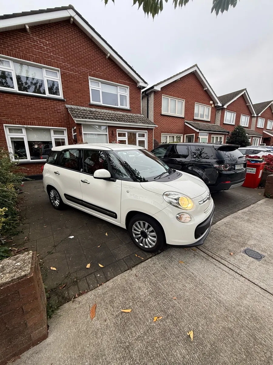 Fiat 500L - Image 2