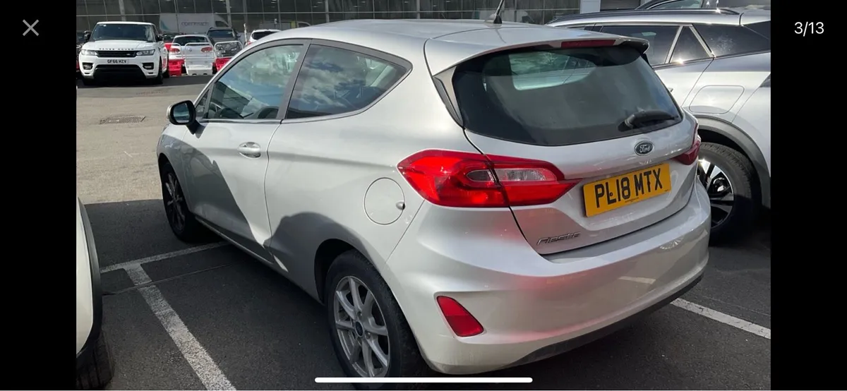 Breaking 2018 Ford fiesta - Image 3