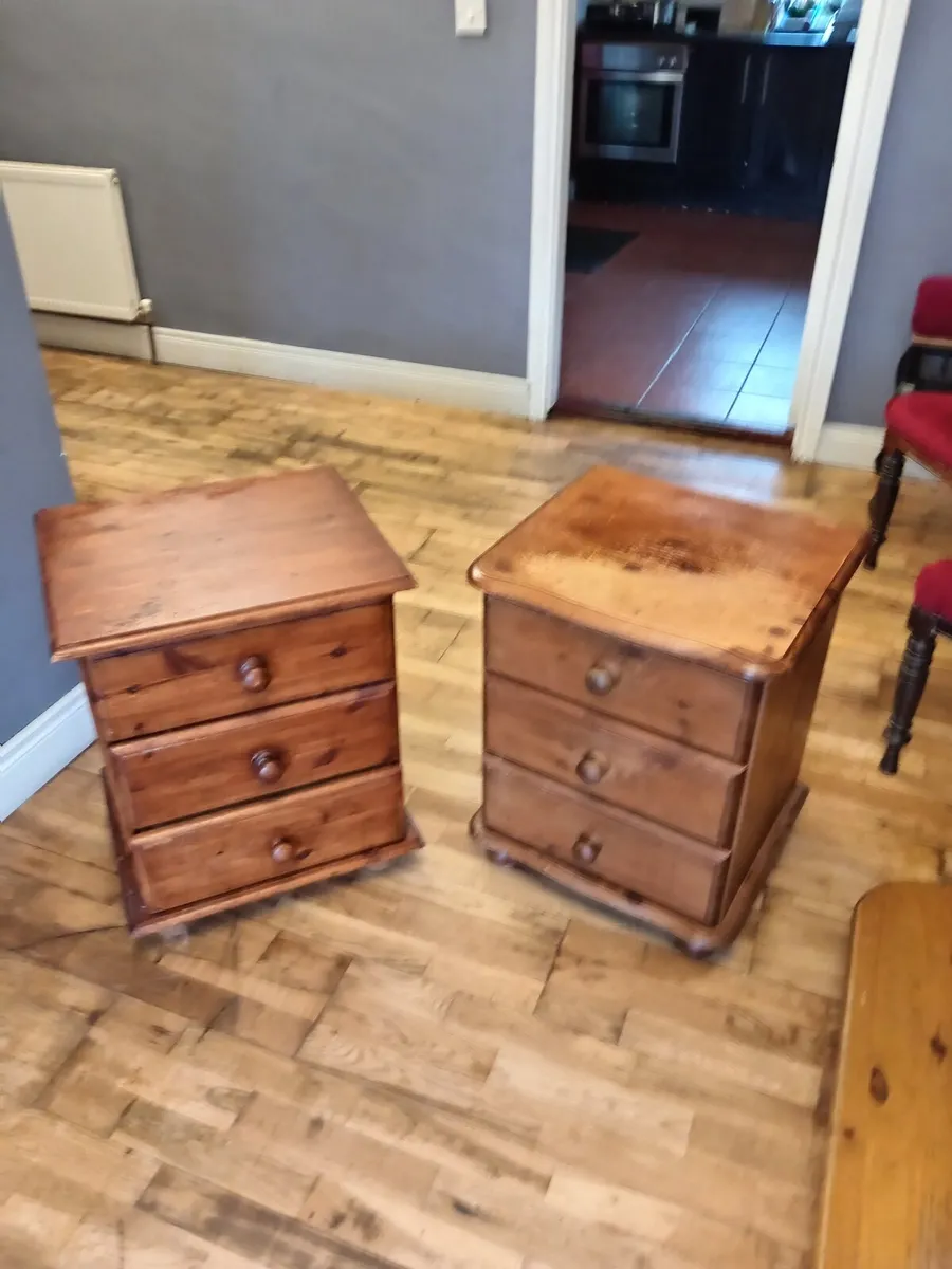 Pair of lockers