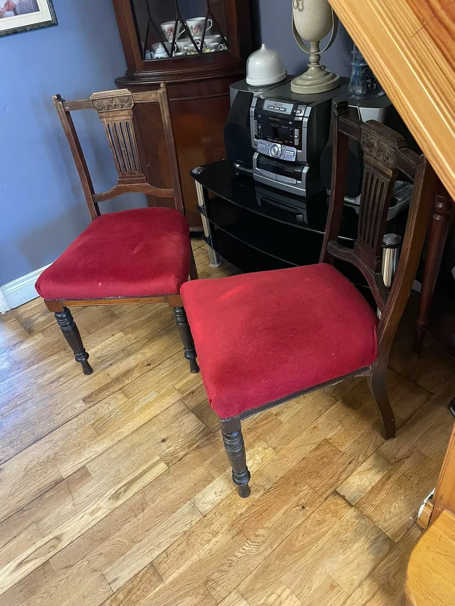 2 hall chairs - Image 1