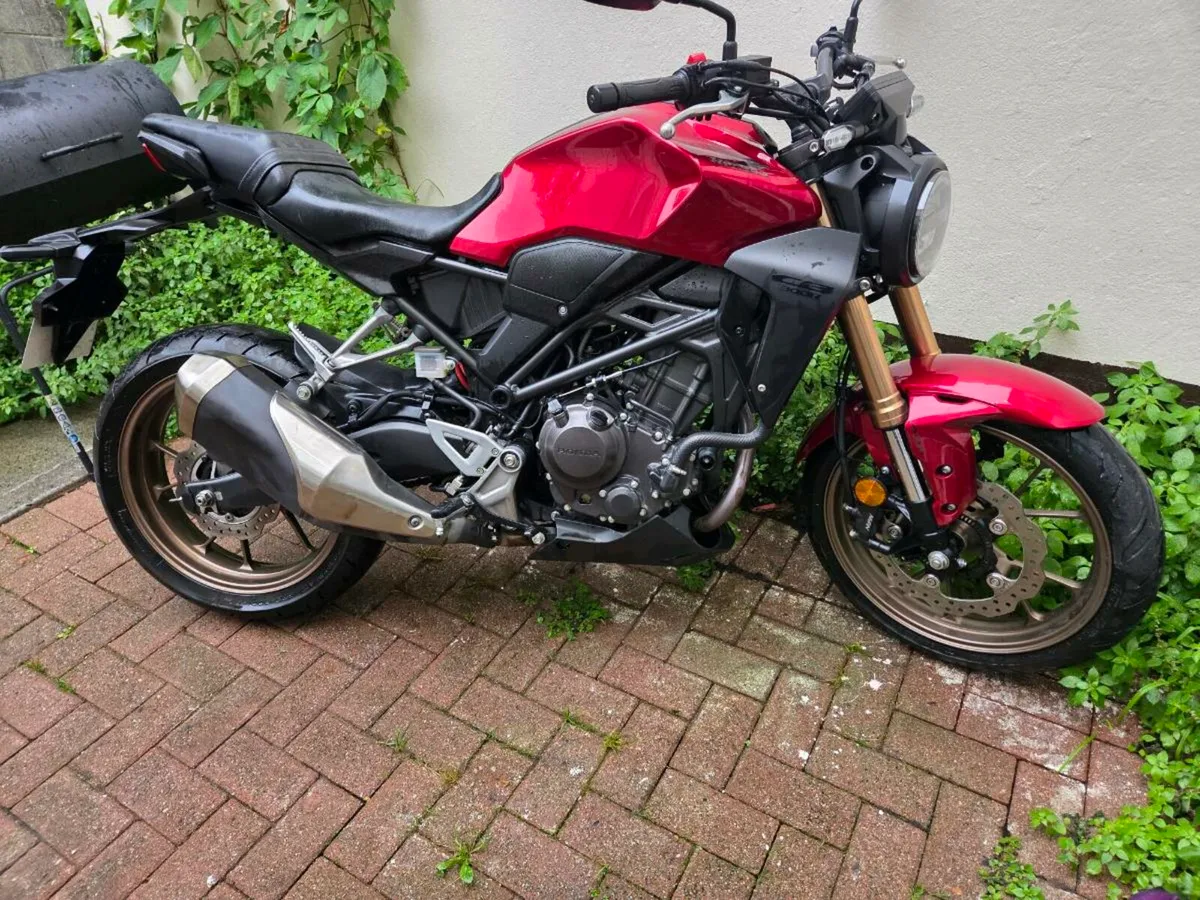 Honda CB300R - Image 1