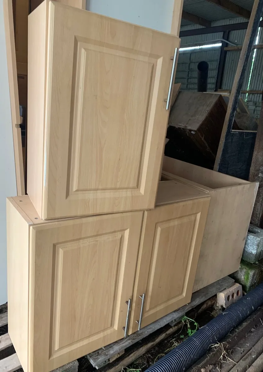 Maple Kitchen and Utility - Image 2
