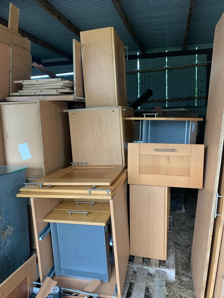Maple Kitchen and Utility - Image 3