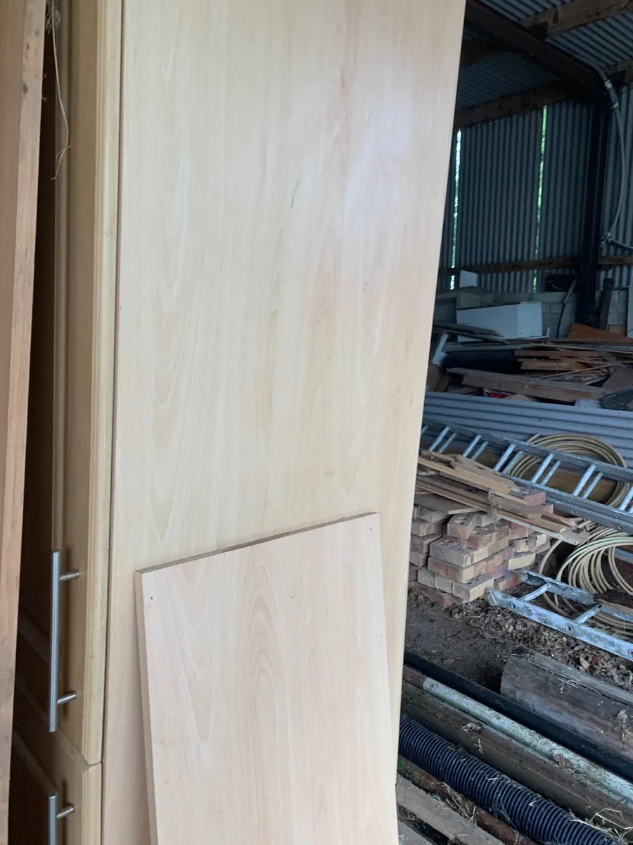 Maple Kitchen and Utility - Image 4