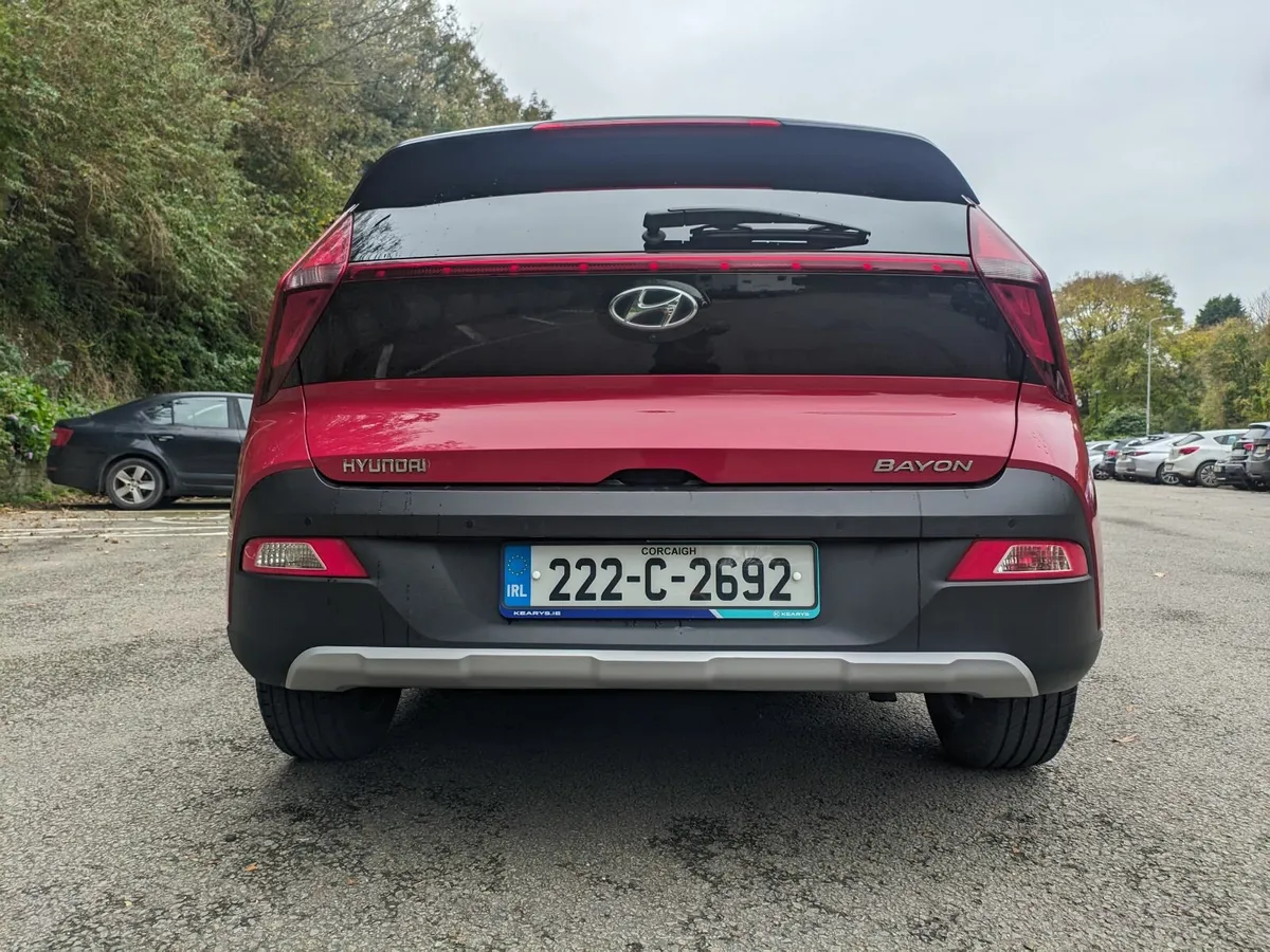 Hyundai Bayon EXECUTIVE BLACK ROOF - Image 4