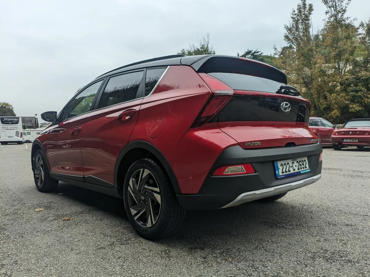 Hyundai Bayon EXECUTIVE BLACK ROOF - Image 4