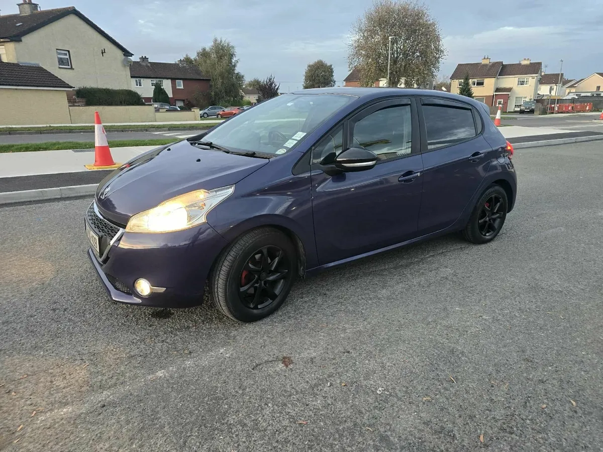 Peugeot 208/2016/1.6 Diesel - Image 4