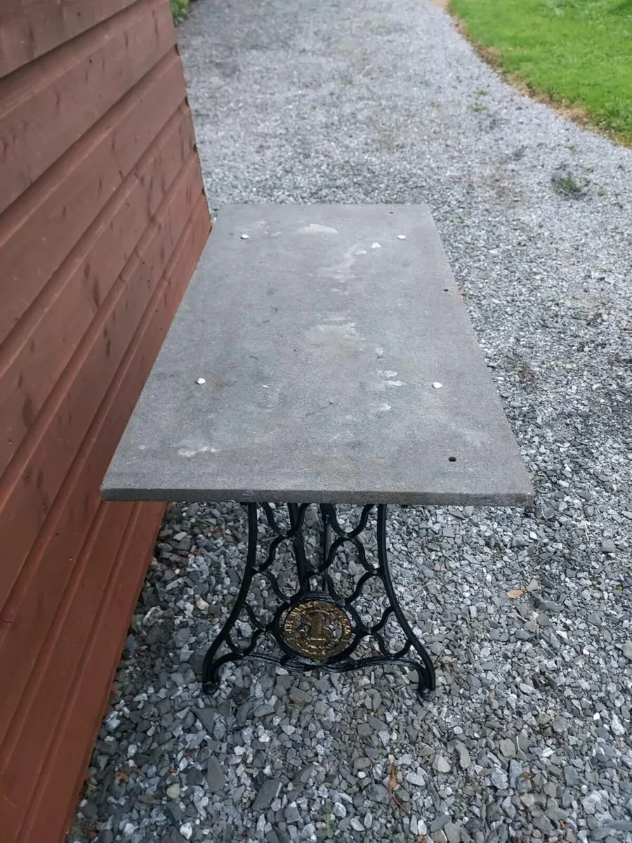 Vintage singer machine table - Image 3