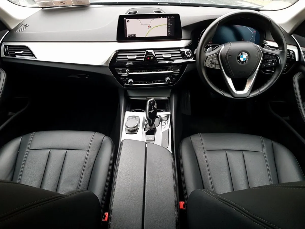 BMW 5 Series 520d SE - Image 4