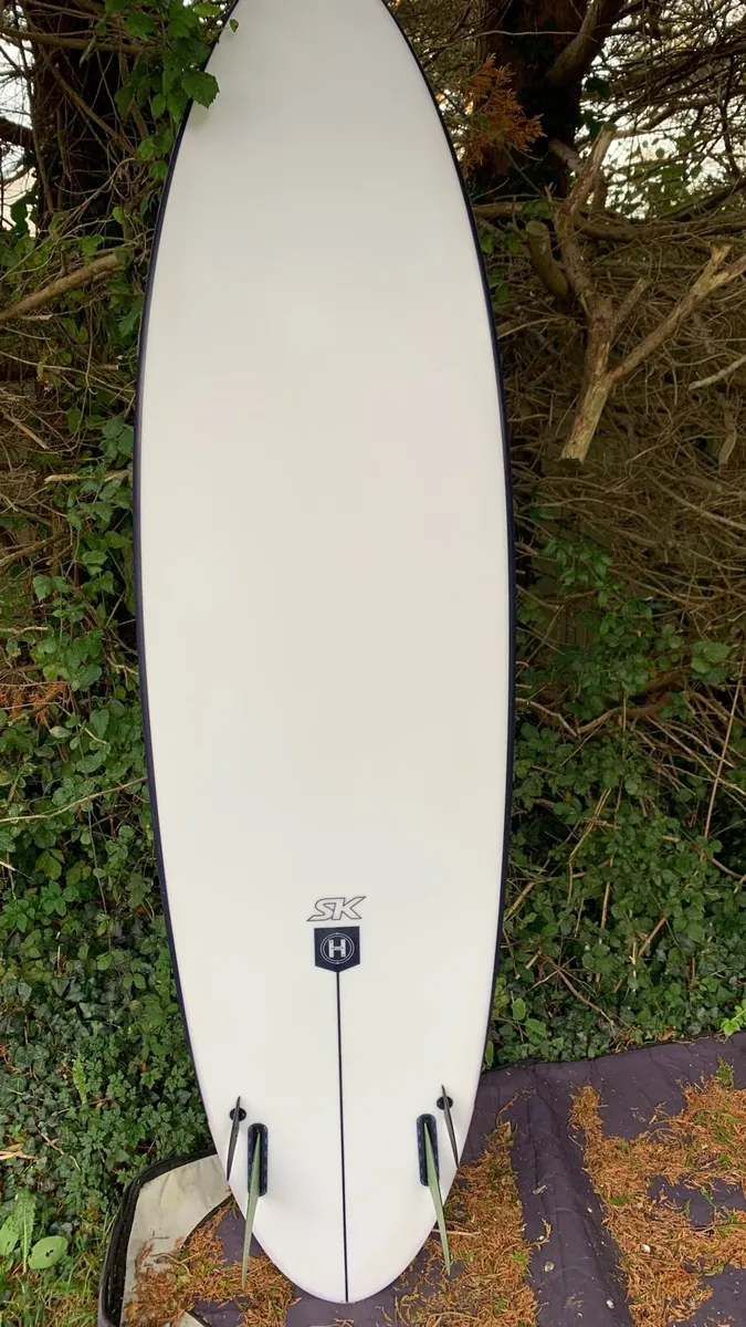 Surfboard - Image 2