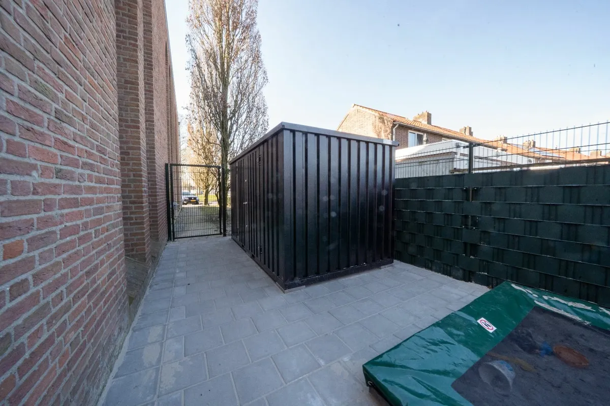 Lockable Storage Container – Weatherproof Unit! - Image 3