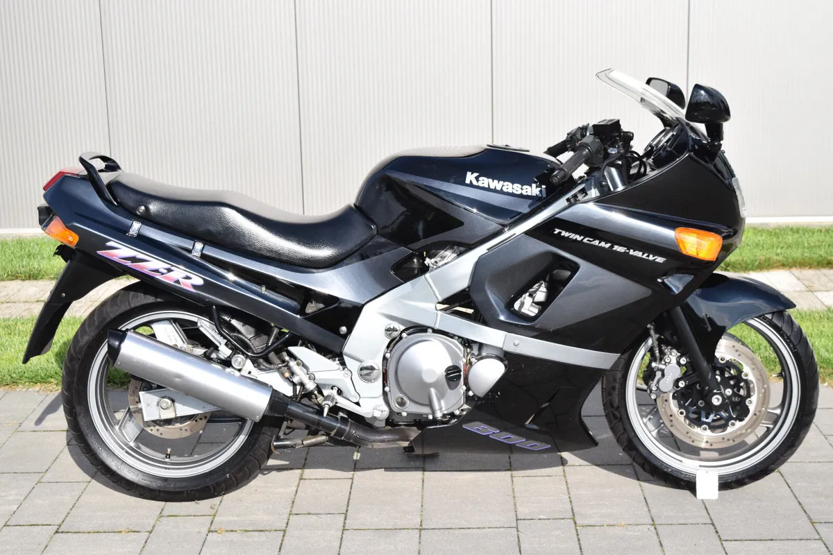Kawasaki zzr600 - Mint like new en500 - Image 2