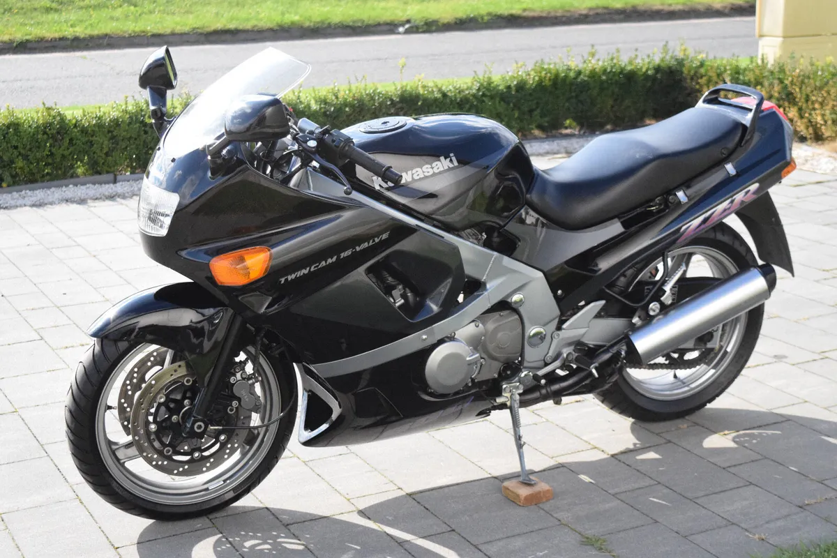 Kawasaki zzr600 - Mint like new en500 - Image 3