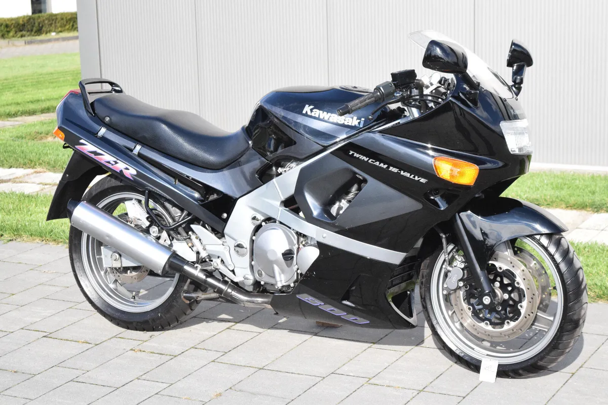 Kawasaki zzr600 - Mint like new en500 - Image 1