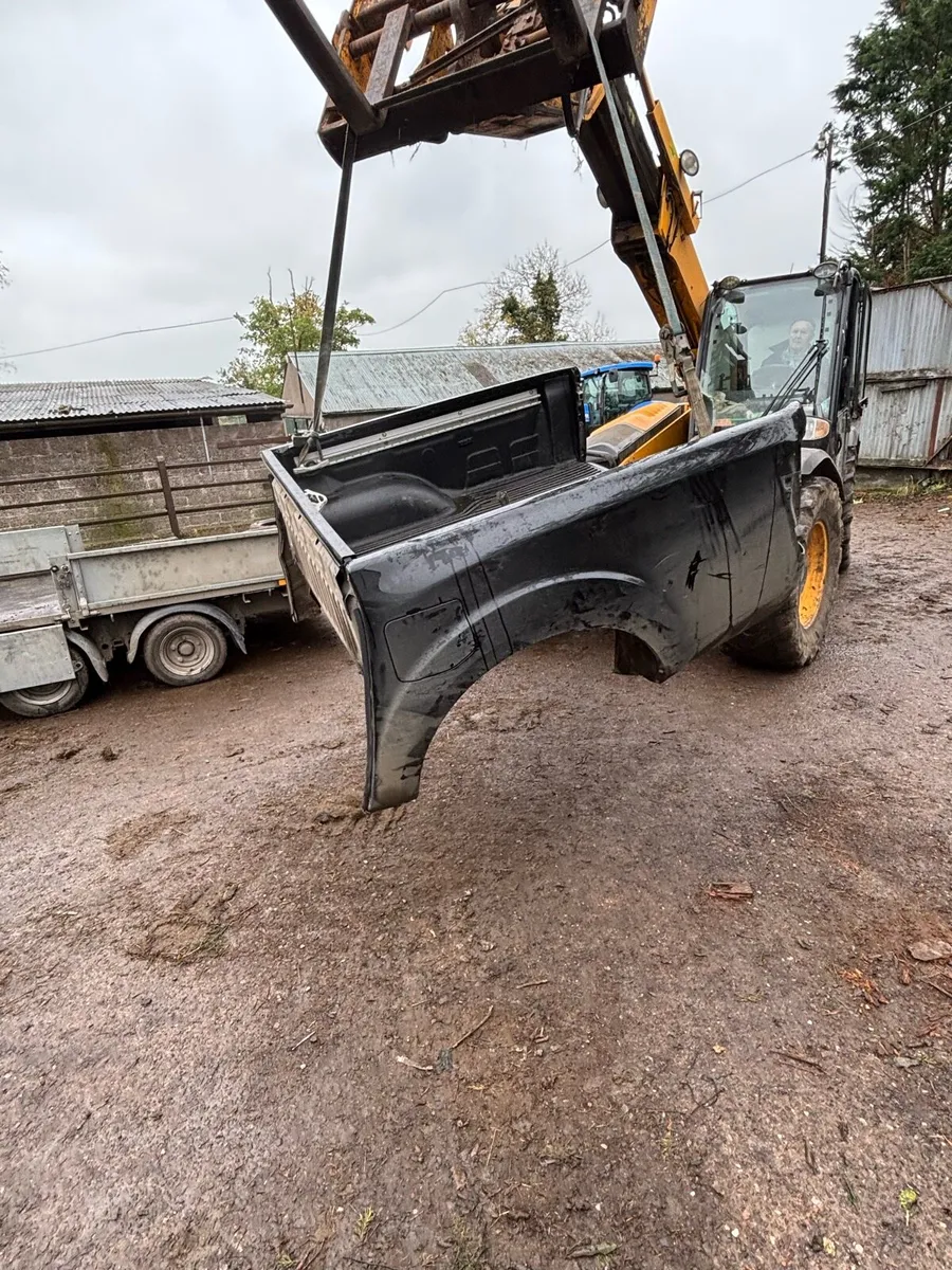 Nissan navara tub - Image 1