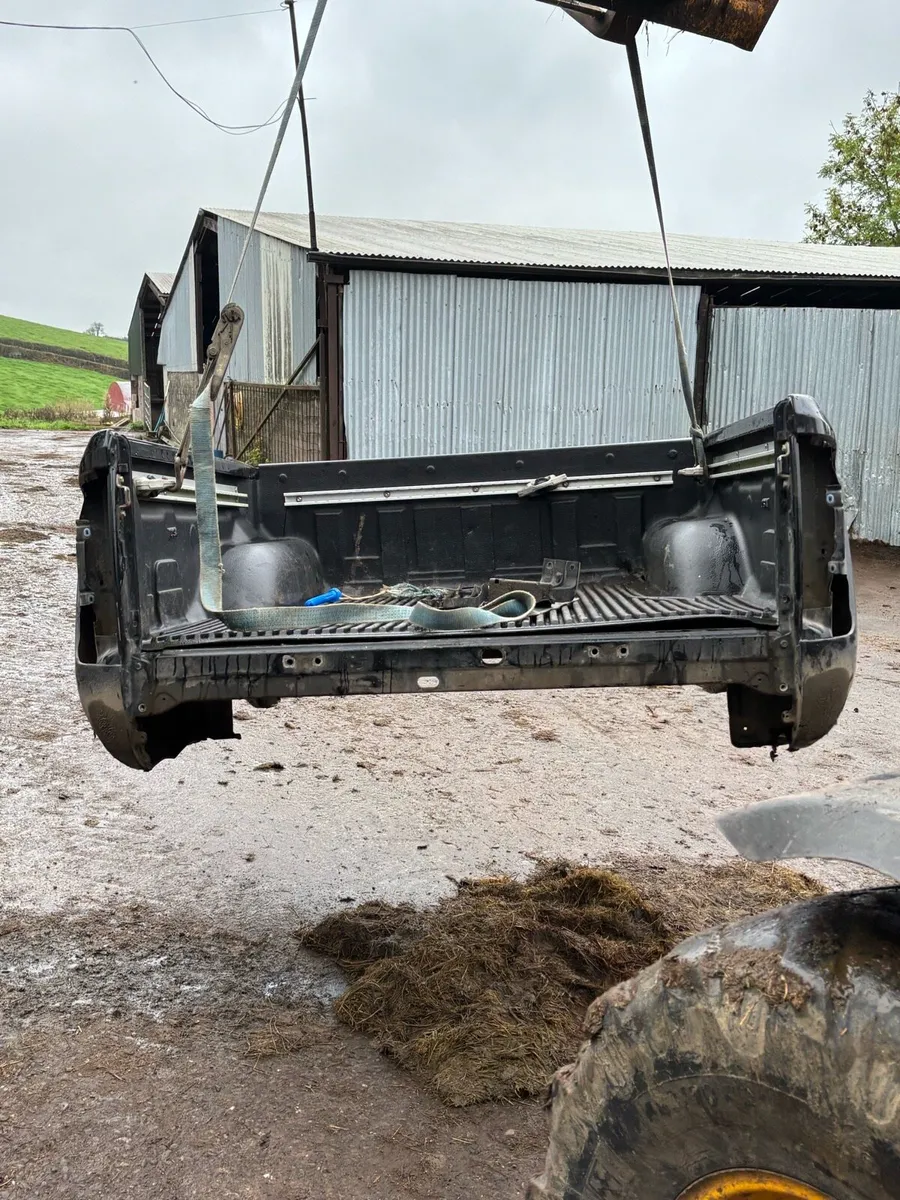 Nissan navara tub - Image 3