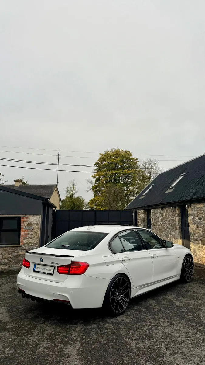 2014 BMW 320D M SPORT AUTO *SUNROOF* - Image 3