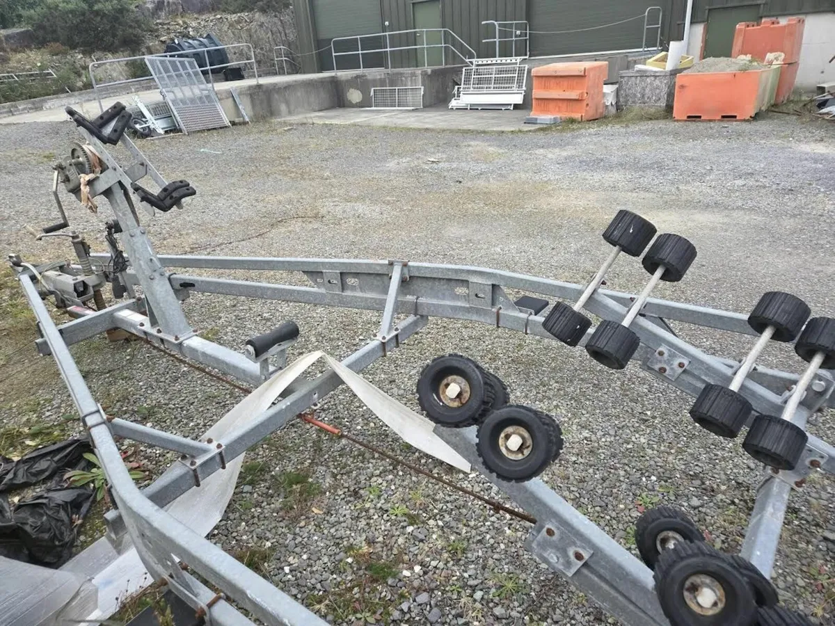 boat trailer - Image 1