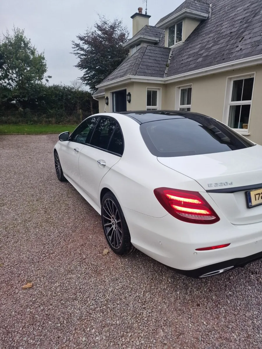 Mercedes-Benz E-Class 2017 - Image 4