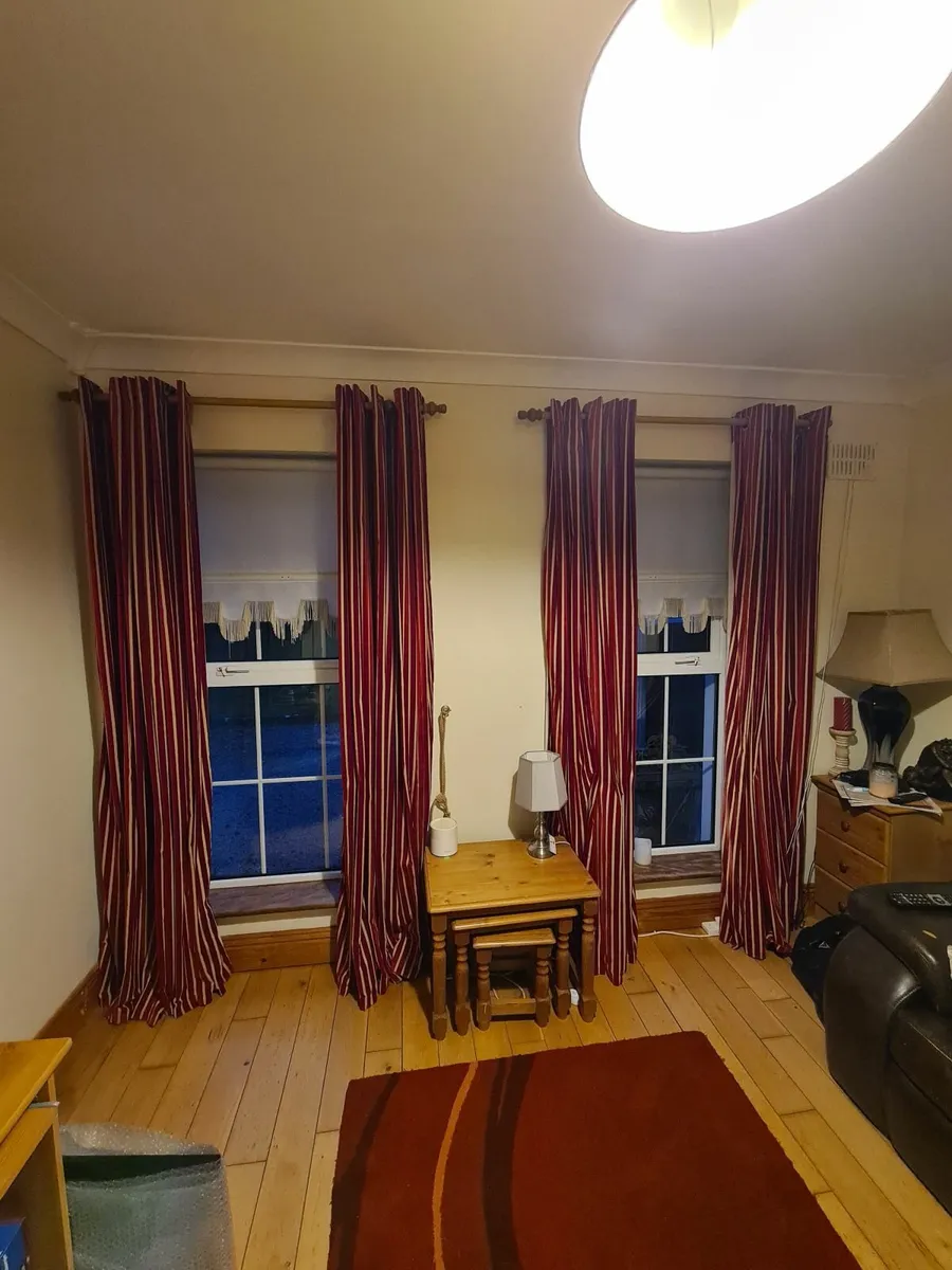 Curtains - Image 2
