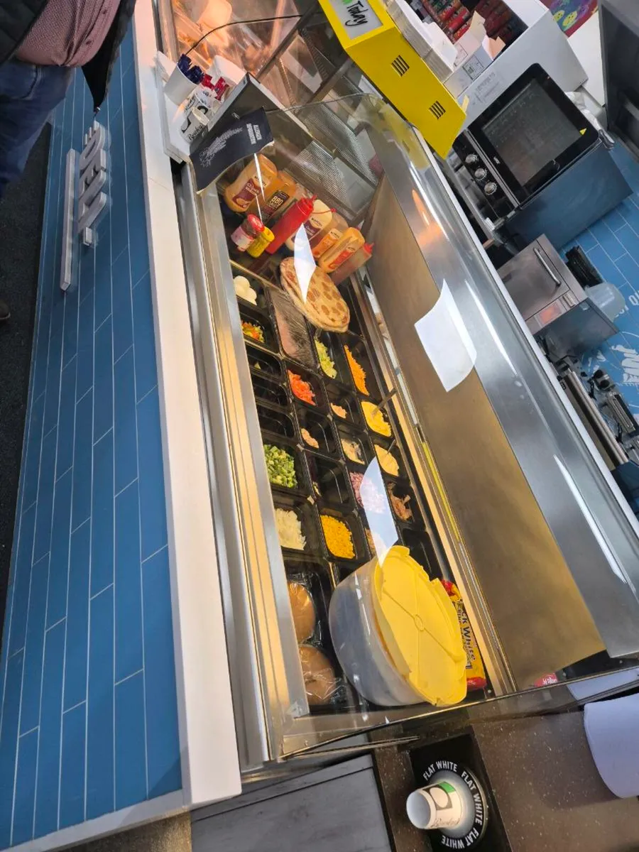 Hot and cold serve over counters - Image 2