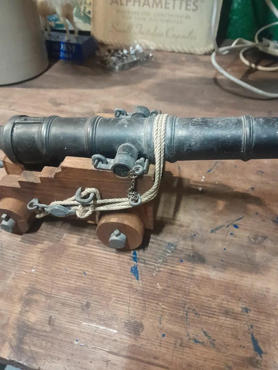 Minature deck cannon model - Image 1