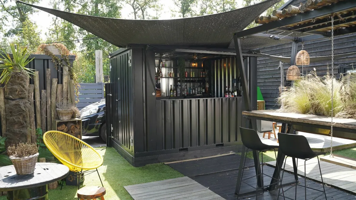 Modern Outdoor Bar Container – Ready to Enjoy! - Image 2