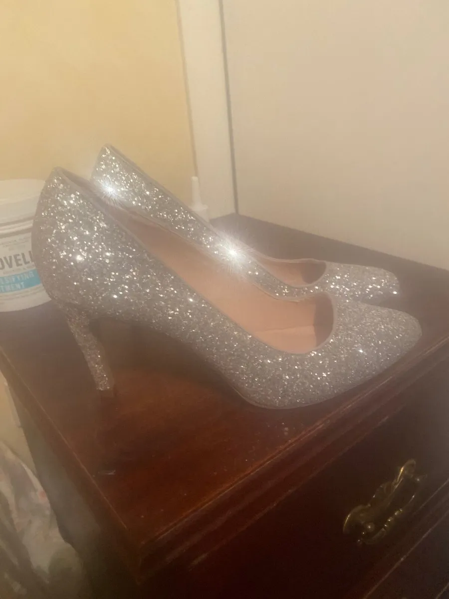 Silver shoes - Image 4