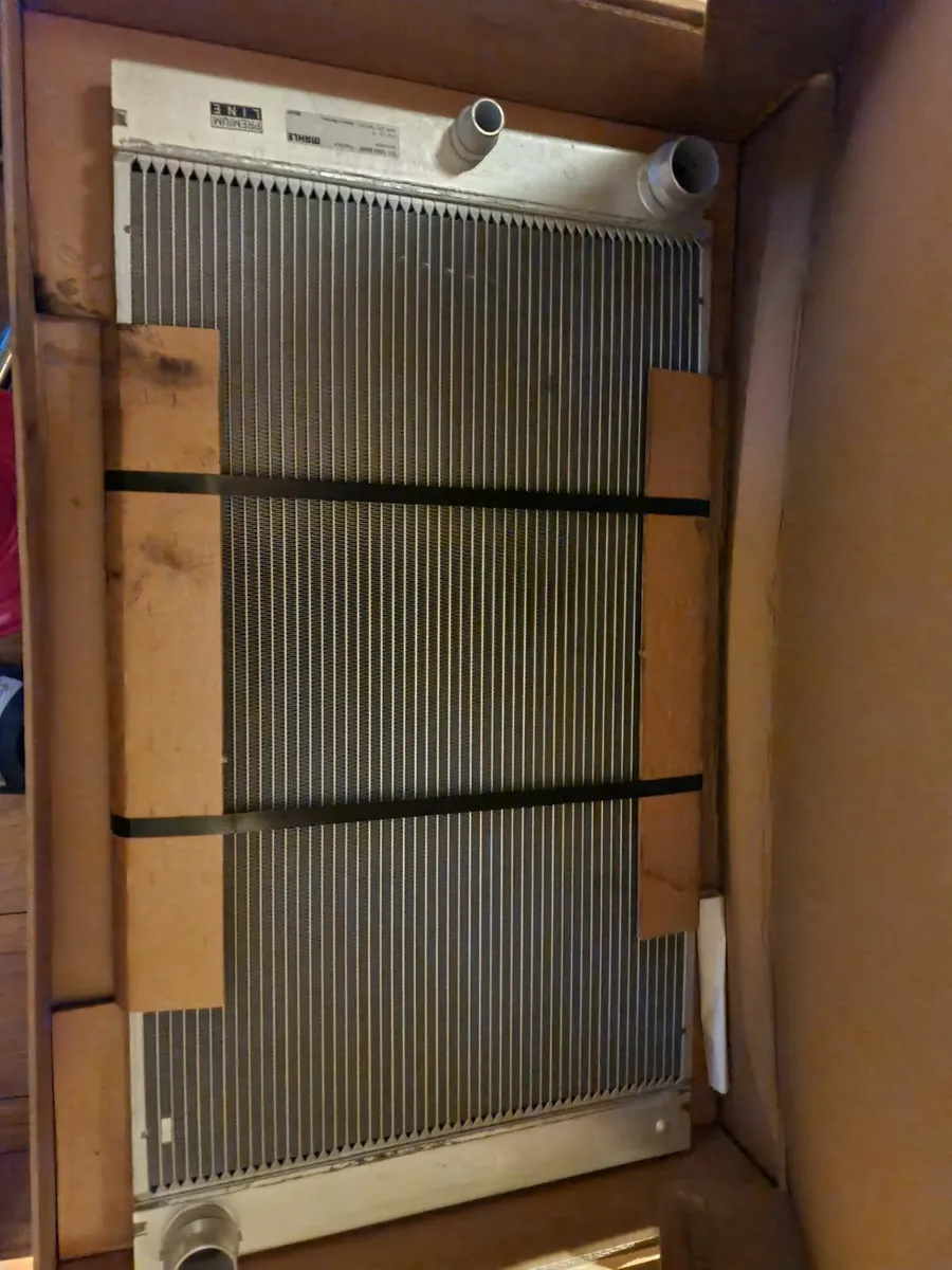 Car Radiator BMW 5 Series E61,E61Auto, BMW 6 Serie - Image 1