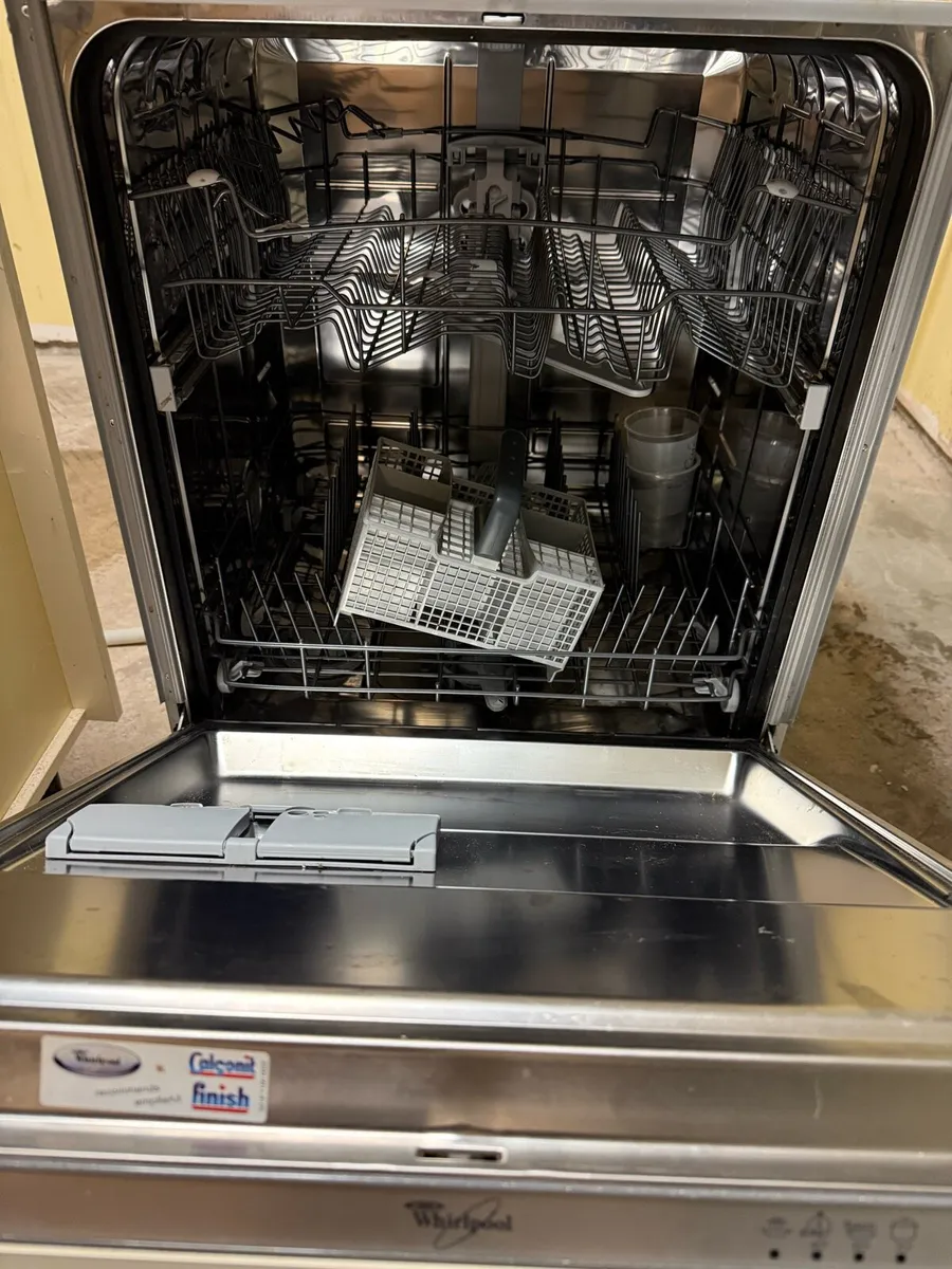 Whirlpool dishwasher - Image 1