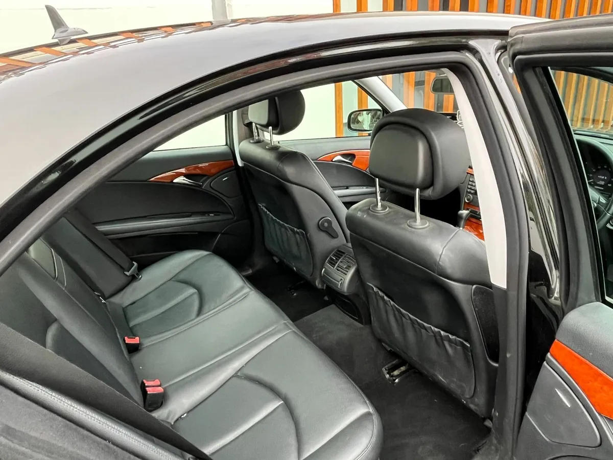Mercedes-Benz E-220 CDI Executive 2007 - Image 3