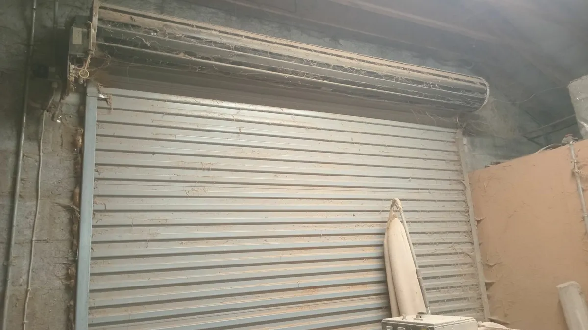 Garage roller door - Image 1