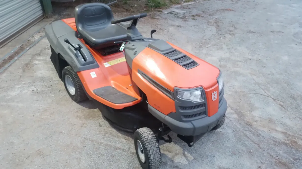 Ride-on mower - Image 1