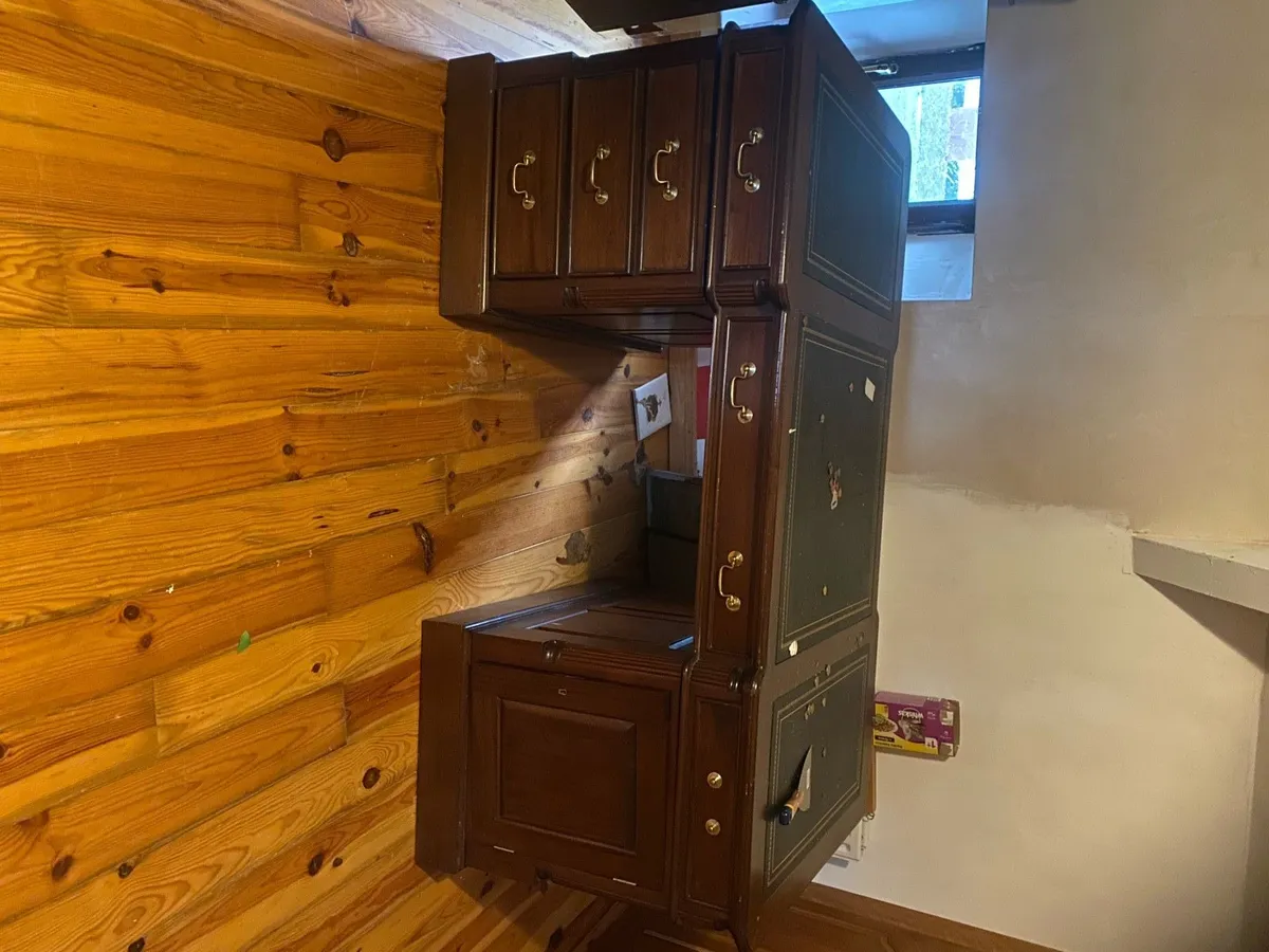 Household furniture - Image 1