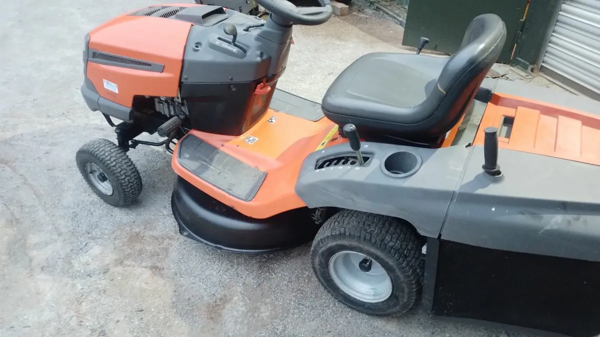 Ride-on mower - Image 4
