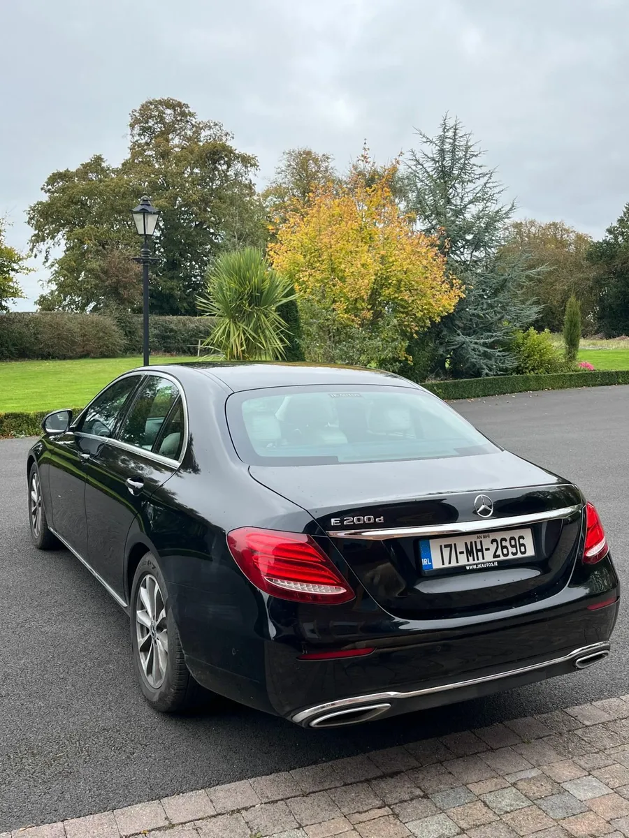 Mercedes-Benz E200d AVANTGARDE 4DR 2017 - Image 4