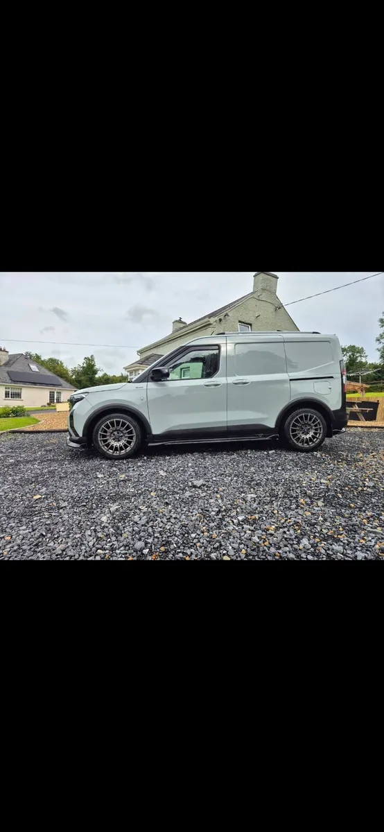 Ford Courier - Image 3