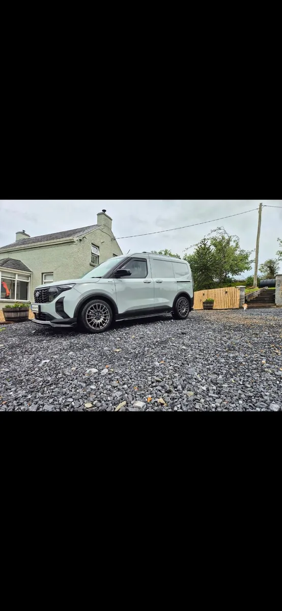 Ford Courier - Image 4