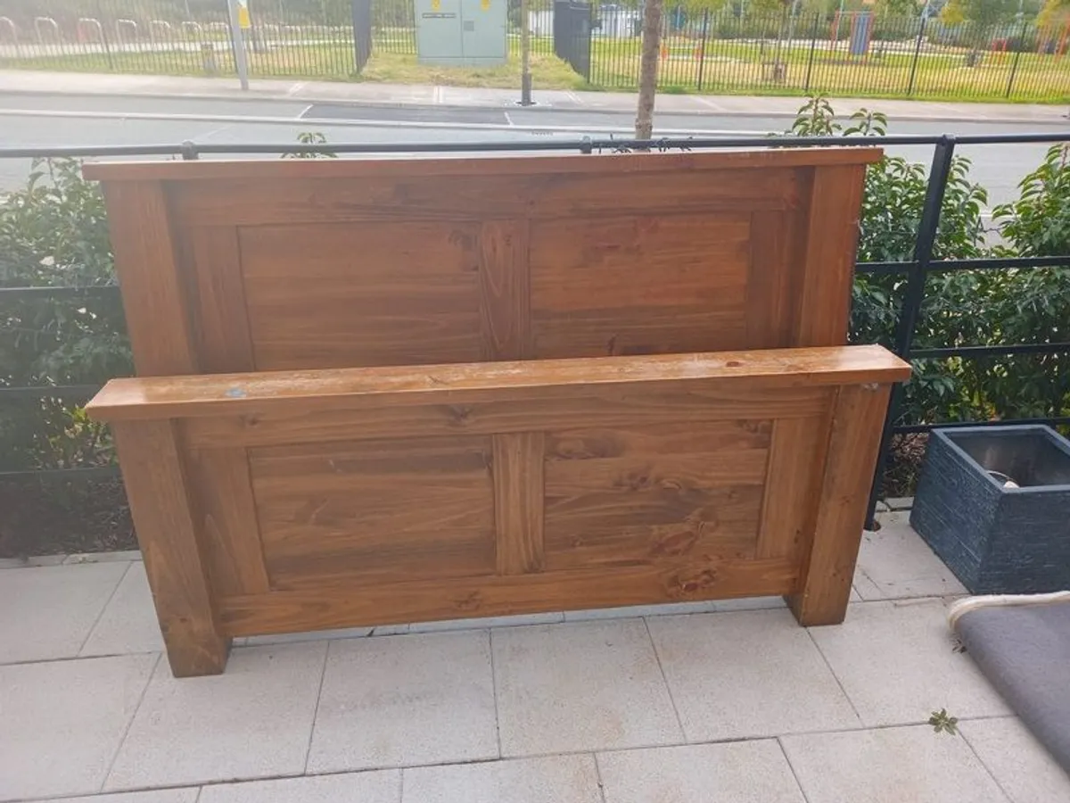 king bed - Image 2