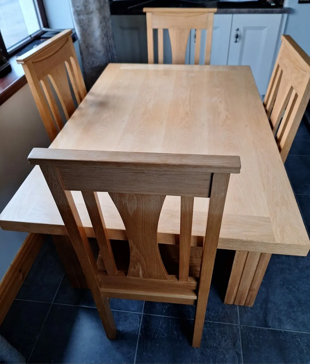 Table and 4 chairs - Image 3