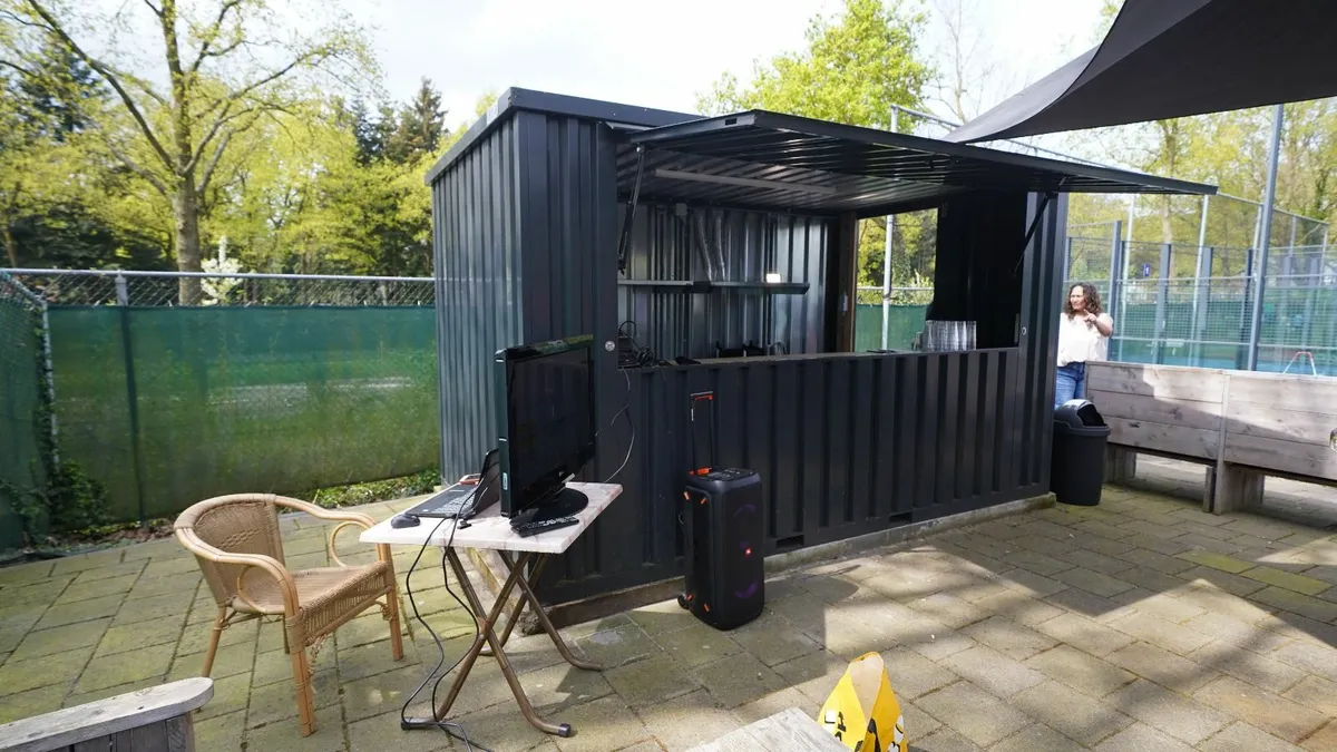 Backyard Bar Container – Great for Parties - Image 3