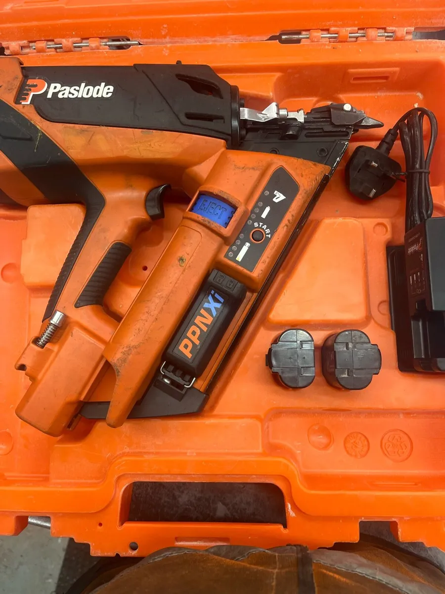 Paslode PPNXI nail gun